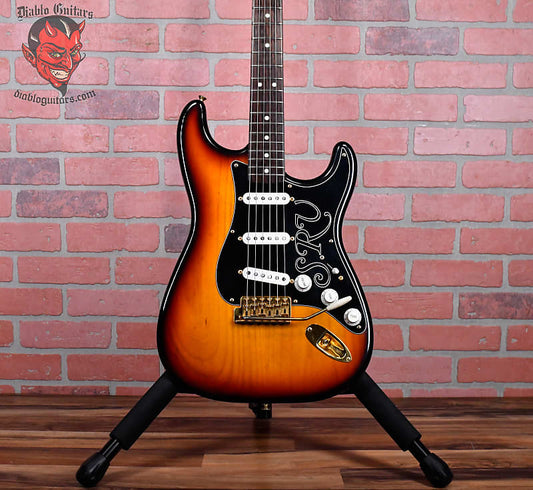 Fender Stevie Ray Vaughan Stratocaster with Brazilian Rosewood Fretboard  3-Color Sunburst 1992 w/OHSC