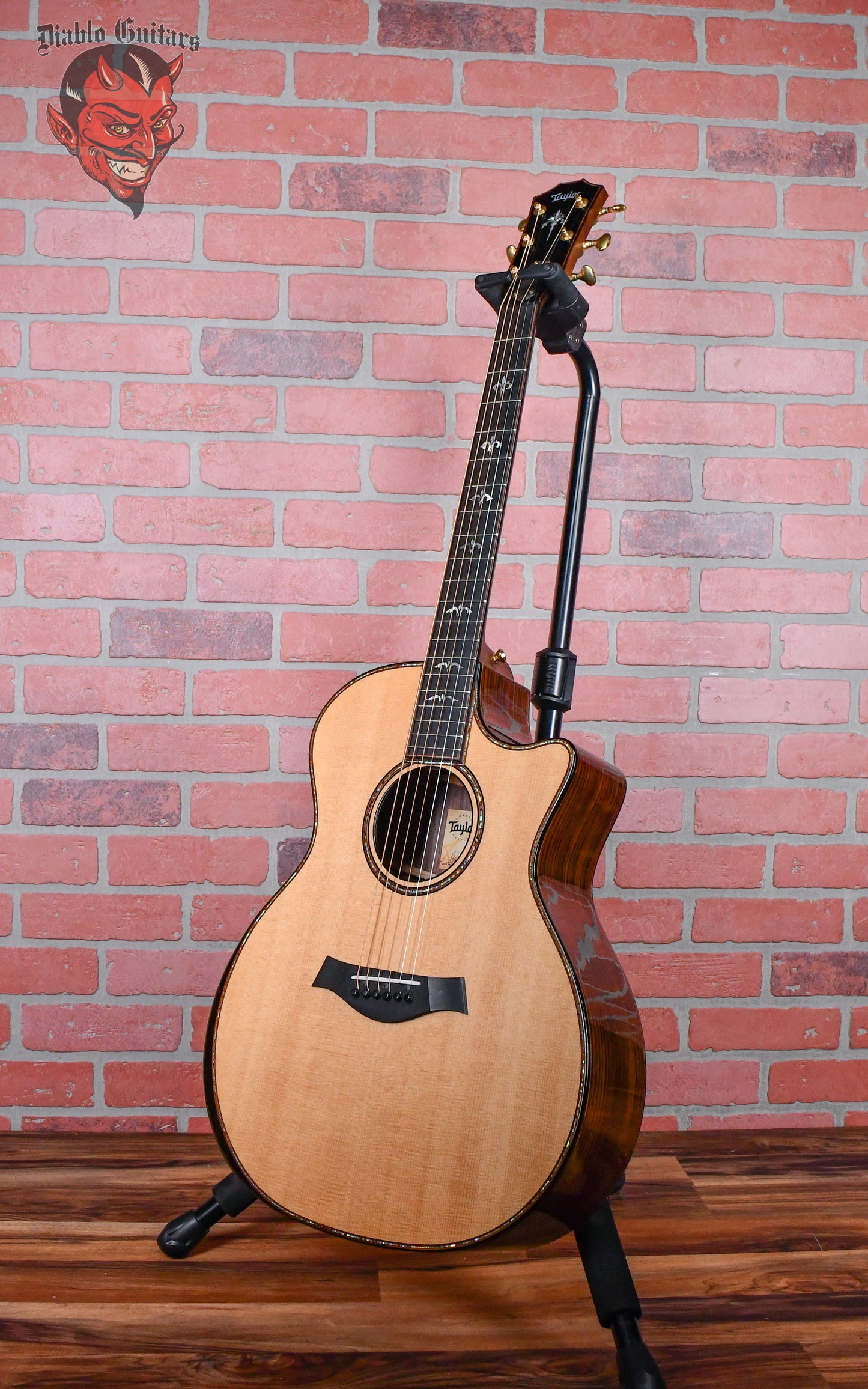 Taylor 914ce with V-Class Bracing Natural 2019 w/OHSC