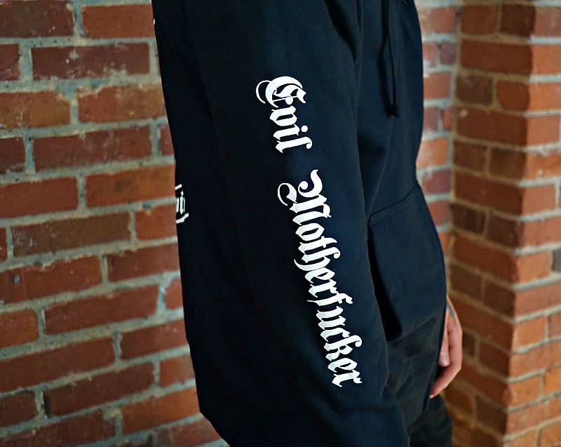 
                      
                        Diablo Guitars Zip-Up Hoodie "Axes of Evil EST.666" Evil MF Sleeve
                      
                    