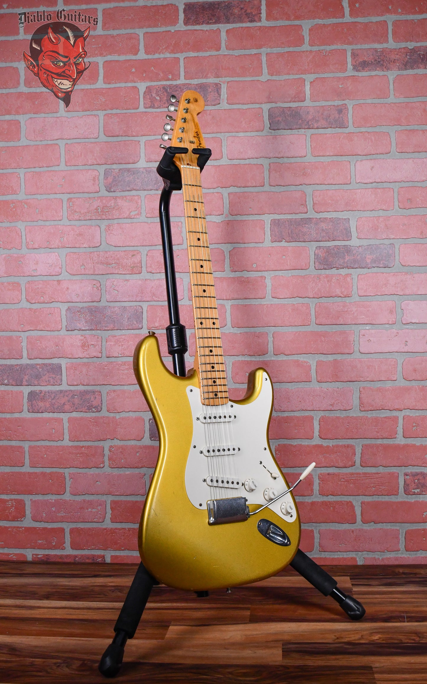 Fender Custom Shop '57 Reissue Stratocaster Relic 2005 Gold Frost w/OHSC and COA