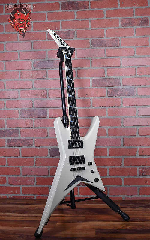 
                      
                        Jackson USA Custom Shop Master Built Rhoad Warrior 2H HT Snow White 2019 w/OHSC
                      
                    