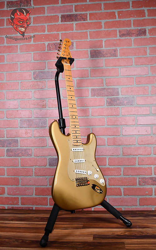 
                      
                        Fender Custom Shop HLE Homer Haynes Limited Edition ‘57 Strat #355 of 500 Metallic Gold #355 of 500 W/OHSC
                      
                    