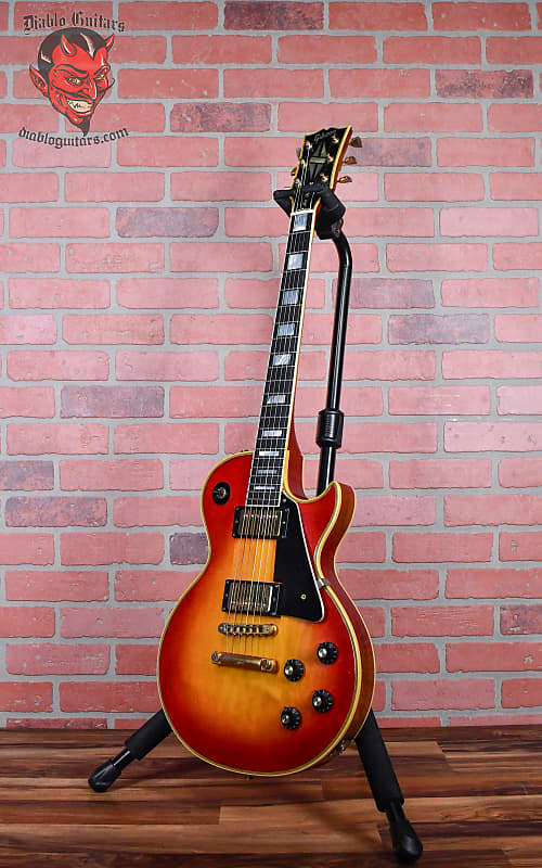 
                      
                        Gibson Les Paul Custom Cherry Sunburst 1970 w/OHSC (Refret)
                      
                    