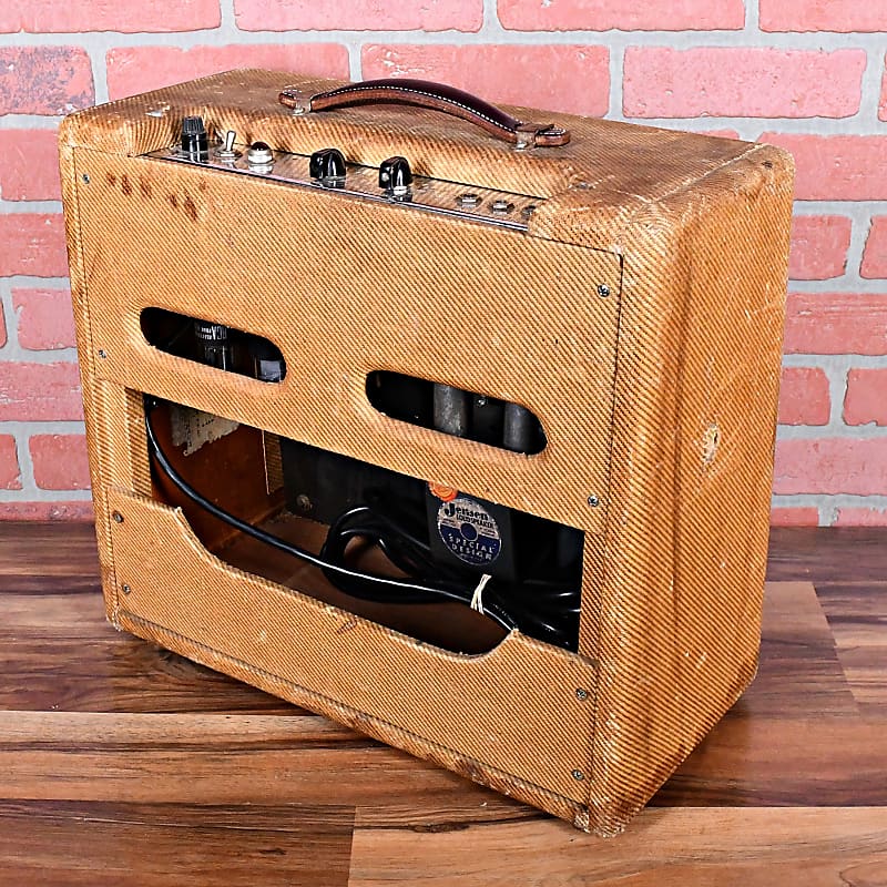 
                      
                        Fender Vintage 1958 Harvard Tweed 5F10 Circuit 1 x 10" 10 Watt Narrow Panel Amp RARE!
                      
                    