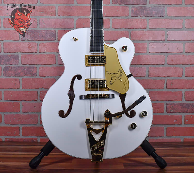 
                      
                        Gretsch G6136TG Players Edition Falcon Hollow Body with Bigsby White 2023 w/OHSC
                      
                    