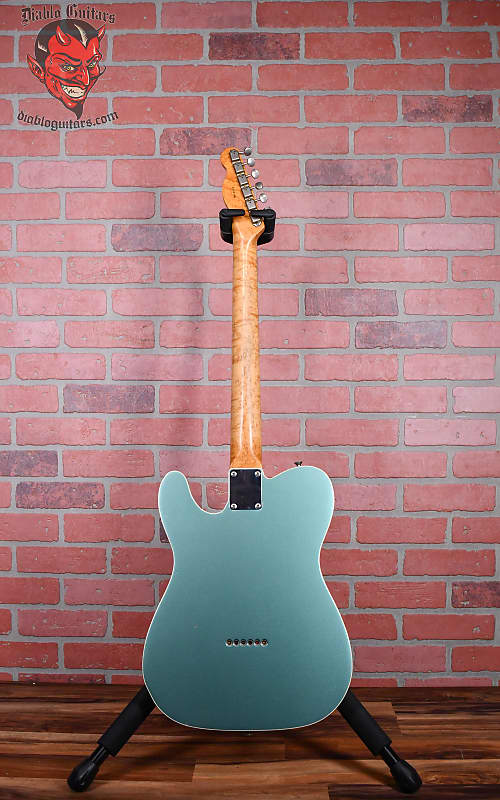 
                      
                        Fender Usa Custom Shop Limited Edition Custom Esquire #13 of 100 (Tele Conversion) 1992 - Firemist Silver w/OHSC
                      
                    