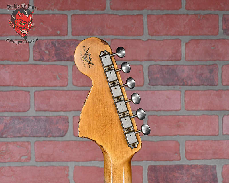 Fender Custom Shop LTD ‘67 Stratocaster Relic Aged Surf Green Over 3-Color Sunburst 2022 w/OHSC