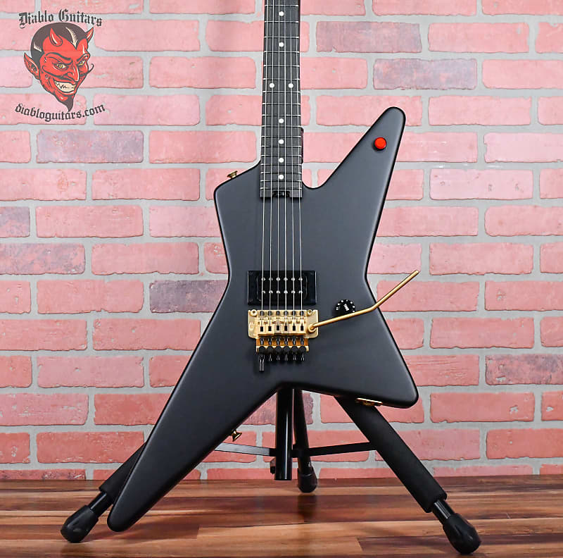 EVH Star Limited Edition Stealth Black 2023 w/Original Gigbag (B-Stock)