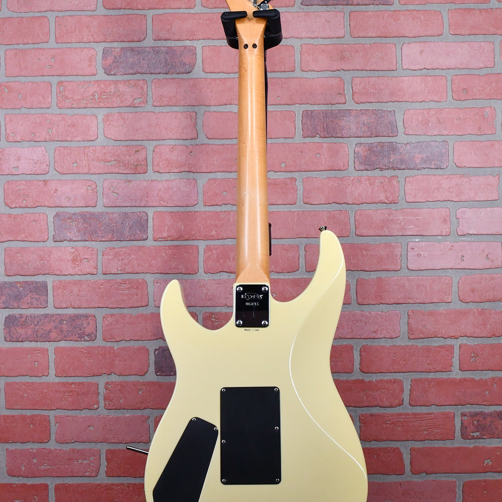 
                      
                        Kramer Focus 6000 1985-1987 White w/OHSC
                      
                    