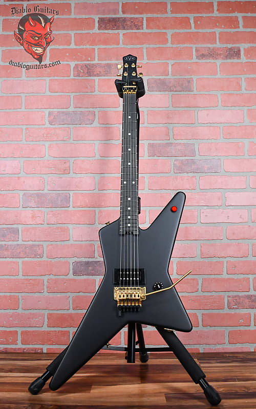 
                      
                        EVH Star Limited Edition Stealth Black 2023 w/Original Gigbag (B-Stock)
                      
                    