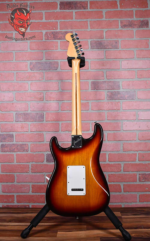 
                      
                        Fender Standard Stratocaster with Rosewood Fretboard Brown Sunburst 1988 w/OHSC
                      
                    