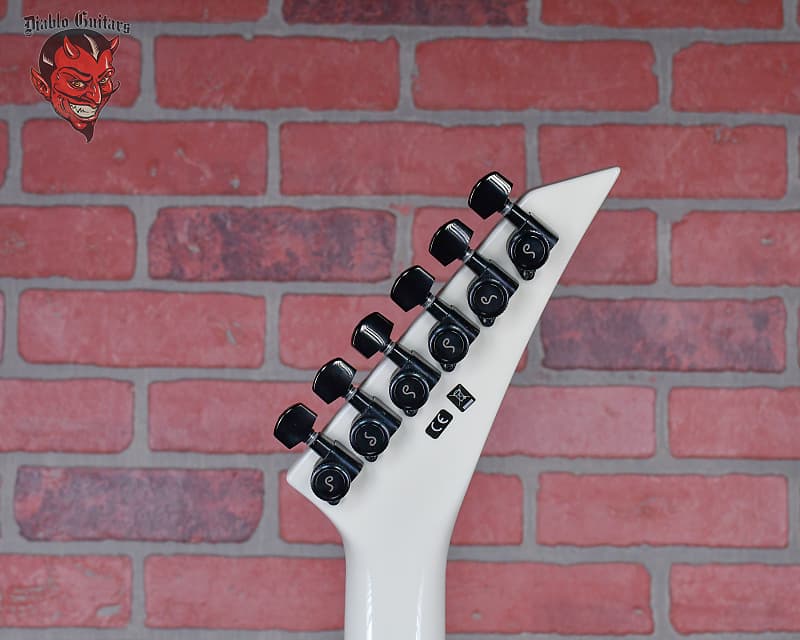 
                      
                        Jackson USA Custom Shop Master Built Rhoad Warrior 2H HT Snow White 2019 w/OHSC
                      
                    