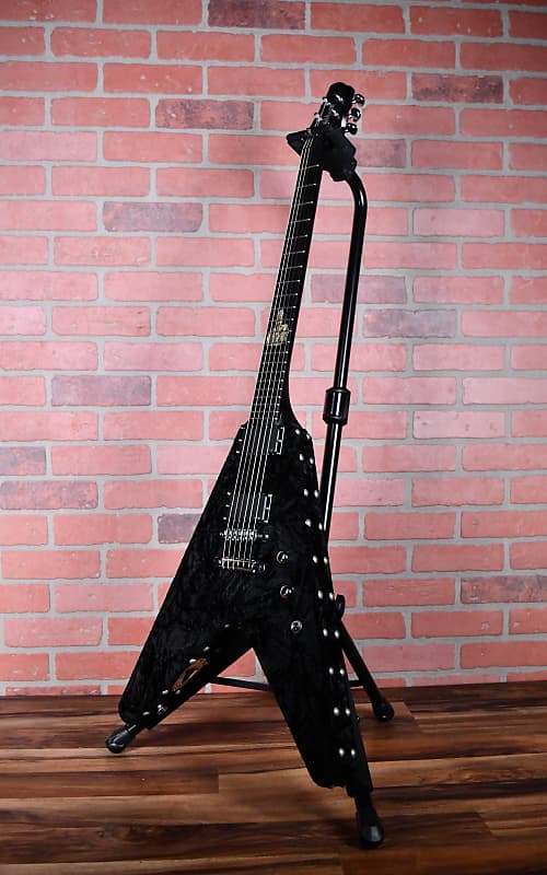 
                      
                        Washburn USA Custom Shop Velvet V 2007 Black Velvet with Studs / Matte Black w/OHSC Black Label Society (Video)
                      
                    