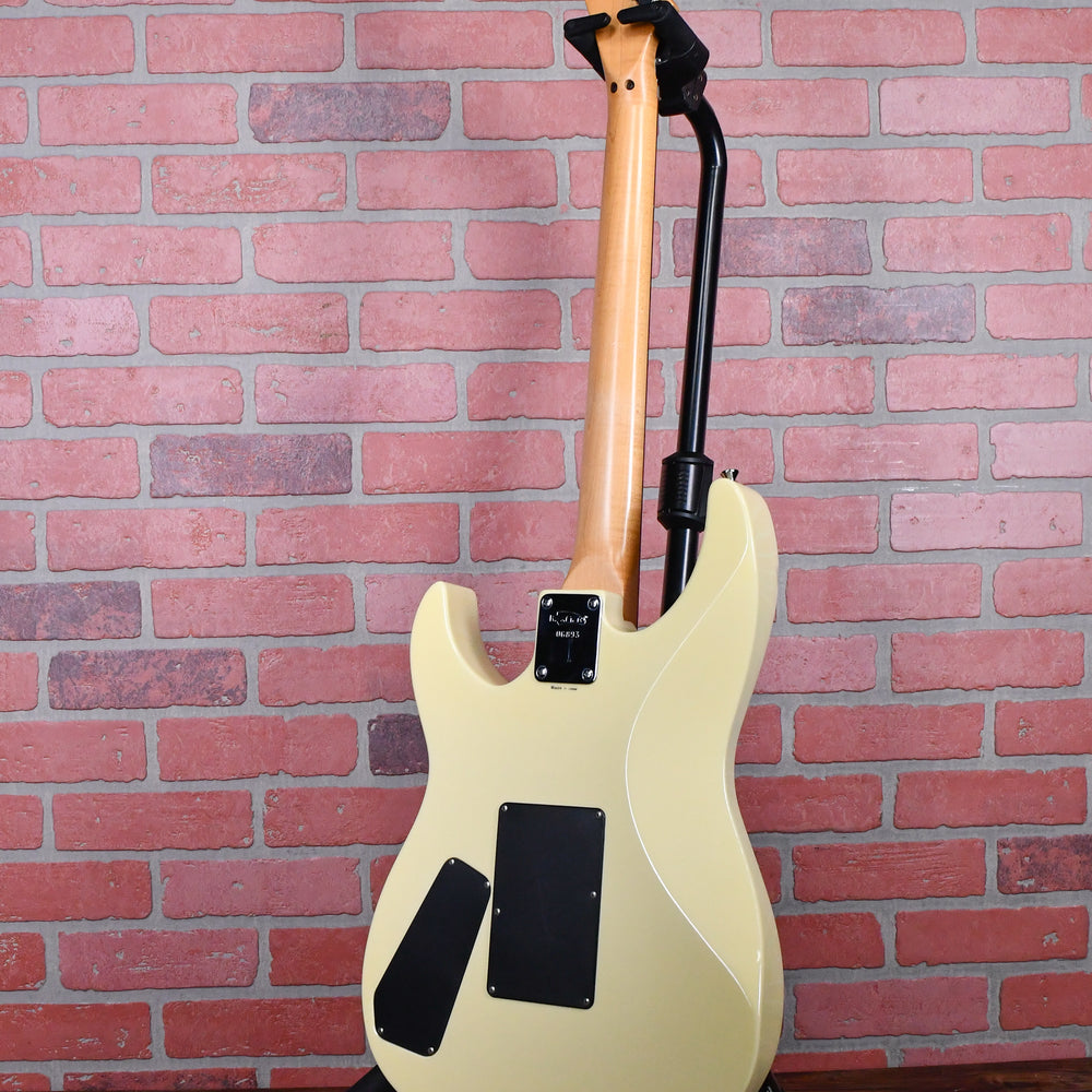 
                      
                        Kramer Focus 6000 1985-1987 White w/OHSC
                      
                    
